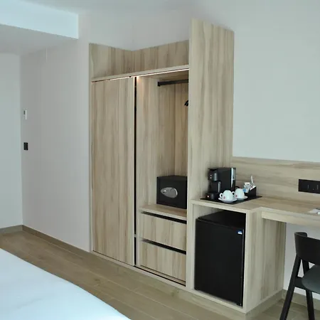 Delfin Azul Otel 2*