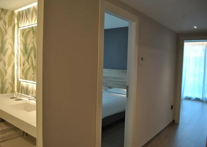 Delfin Azul 2* ألانثاذا