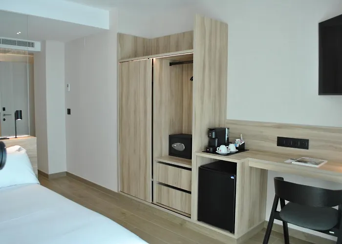 Delfin Azul فندق 2*